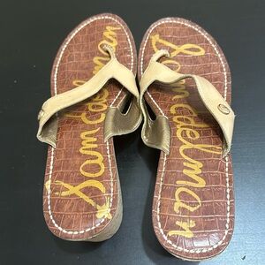 Adorable! Sam Edelman neutral platform sandal. Size 10.